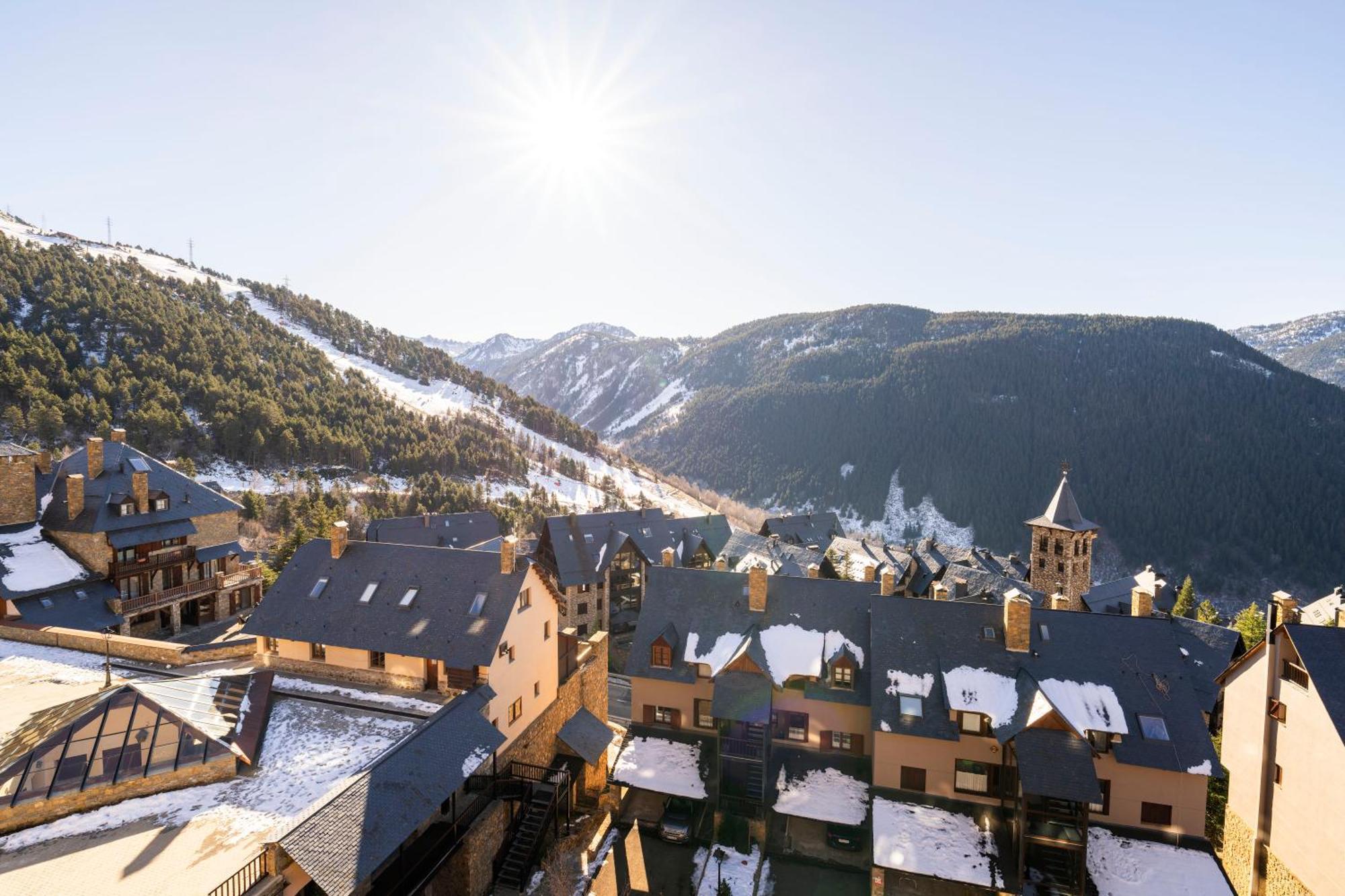 Eurostars Royal Tanau Hotel Baqueira Beret Exterior photo