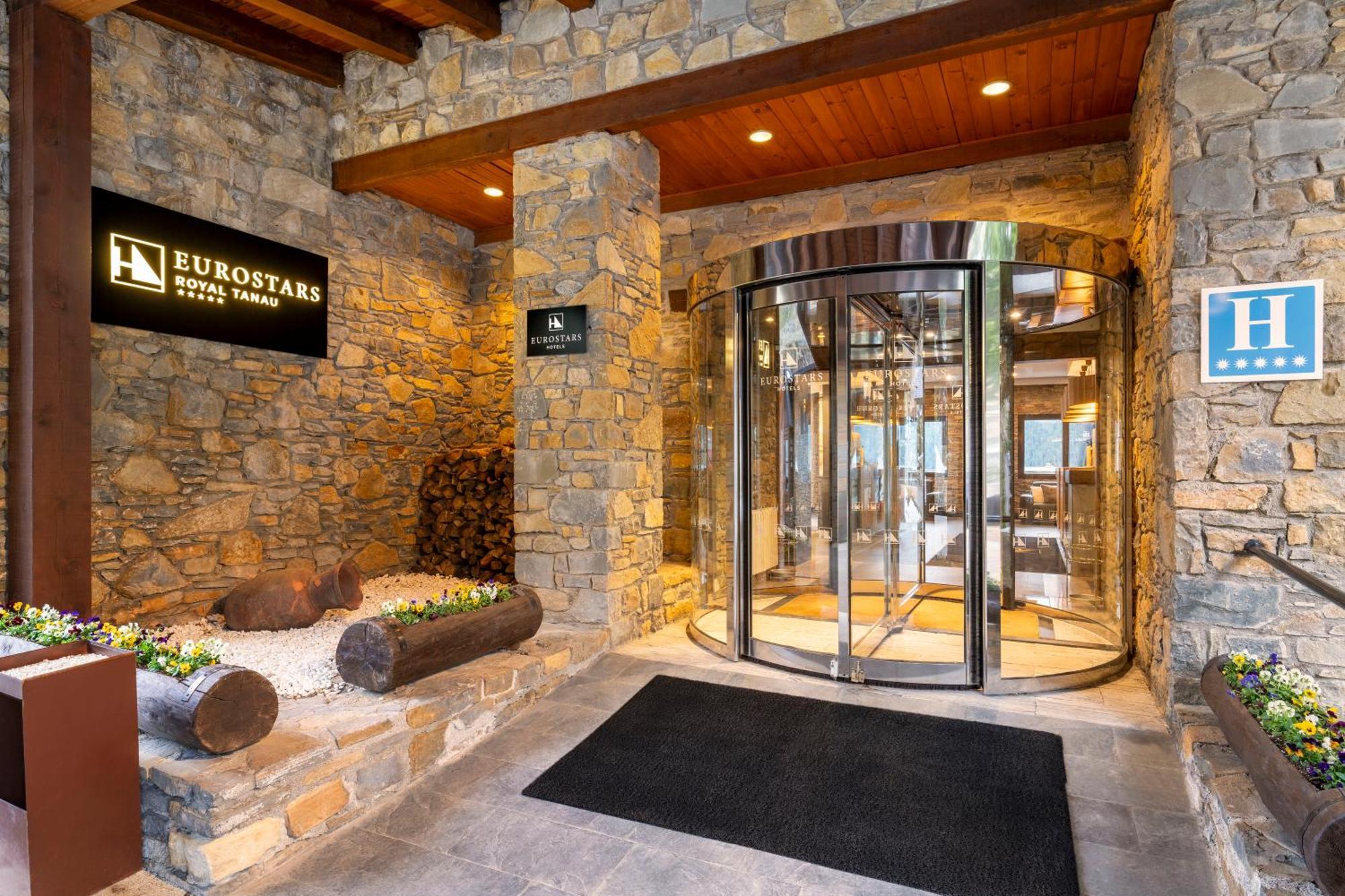Eurostars Royal Tanau Hotel Baqueira Beret Exterior photo