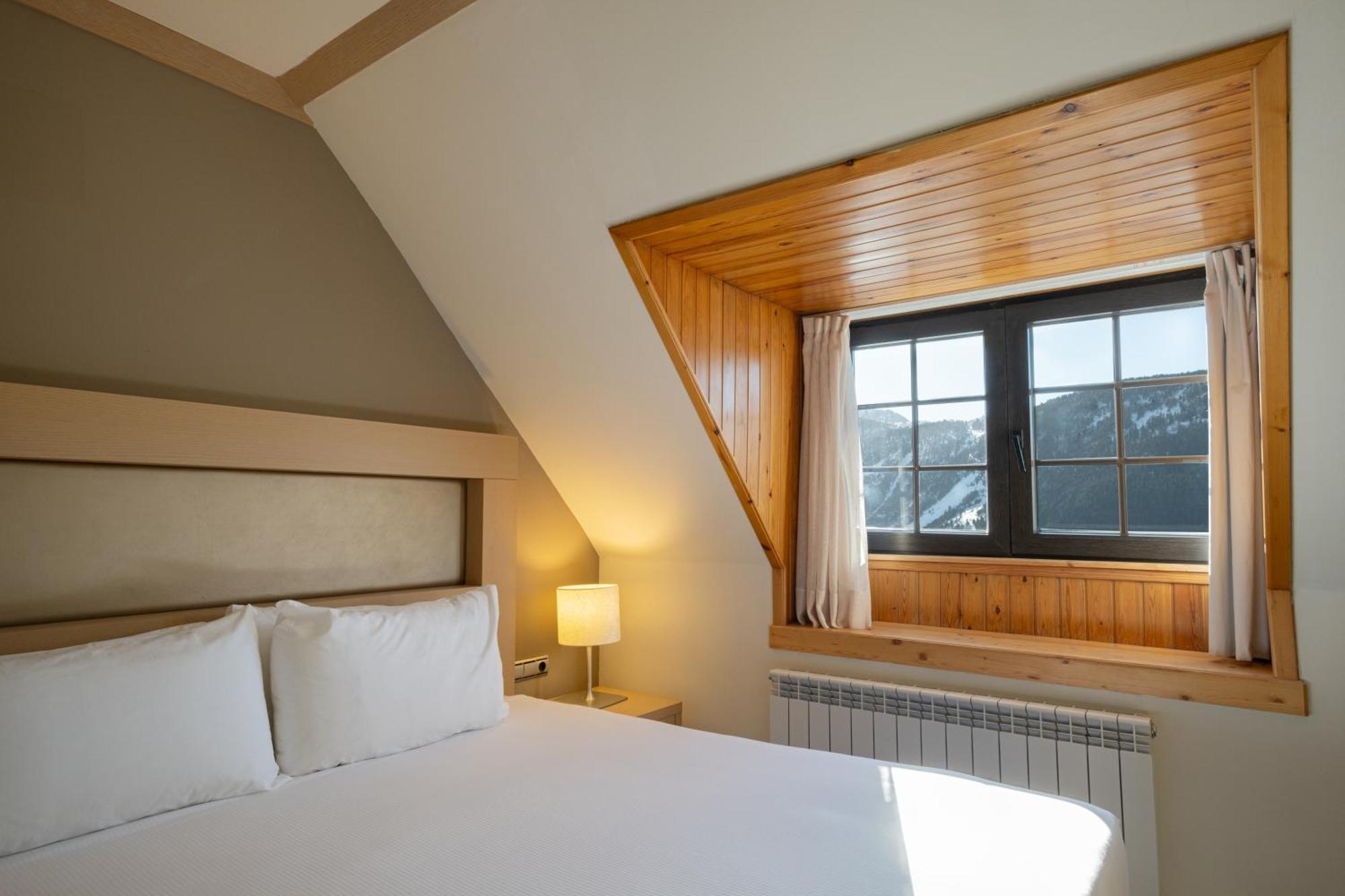 Eurostars Royal Tanau Hotel Baqueira Beret Exterior photo
